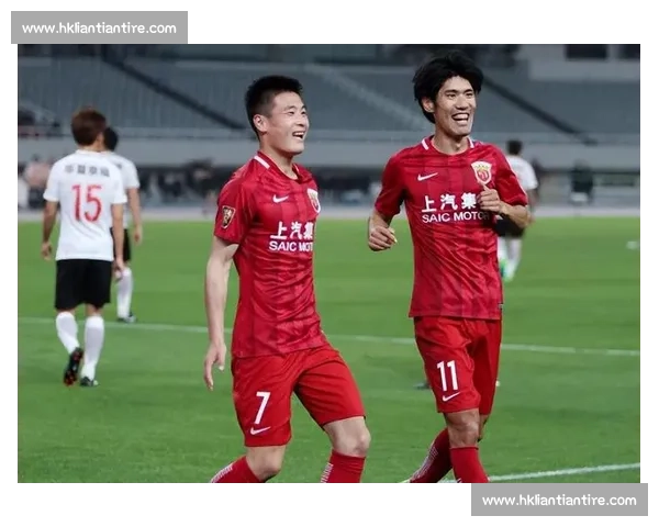 8 分钟闪击 + 3 纪录!李新翔刘若钒引爆海港梦幻开局 8 分钟闪击 + 3 纪录!李新翔刘若钒引爆海港梦幻开局